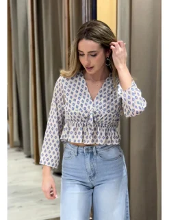 Blusa crespón rombos beige-celeste