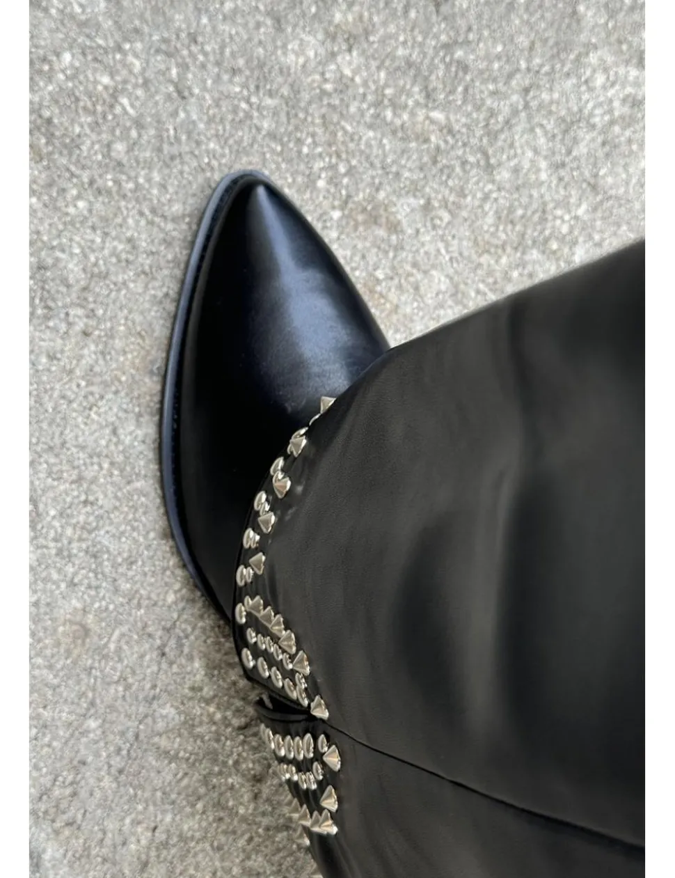 Botas polaina tachas símil piel negras