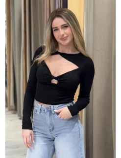 Camiseta cut out negra