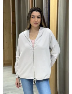 Chaqueta deportiva con capucha beige