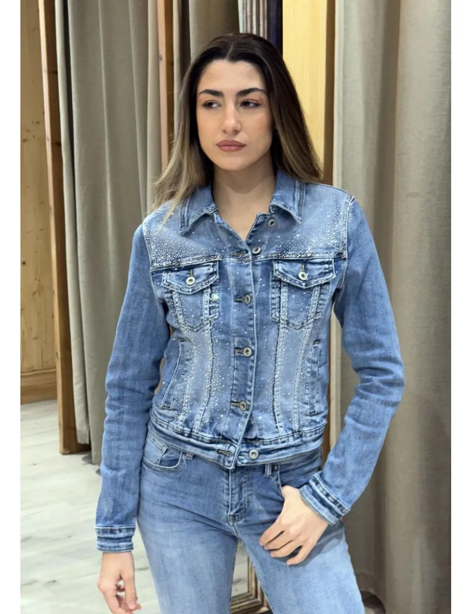 Chaqueta tejana brillos azul denim