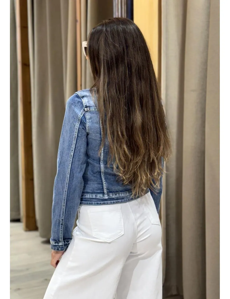 Chaqueta tejana perlas azul denim