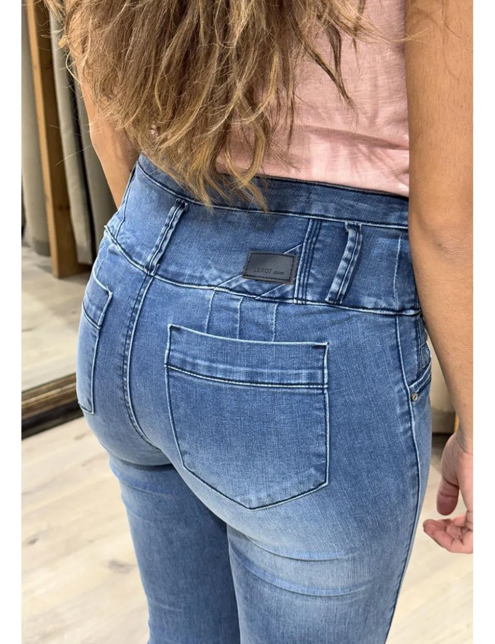 Jeans flare push-up azul denim