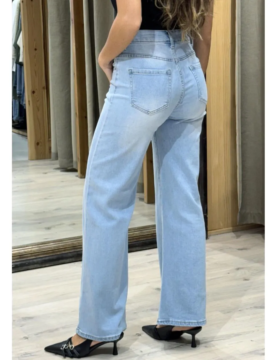 Jeans wide leg azul claro