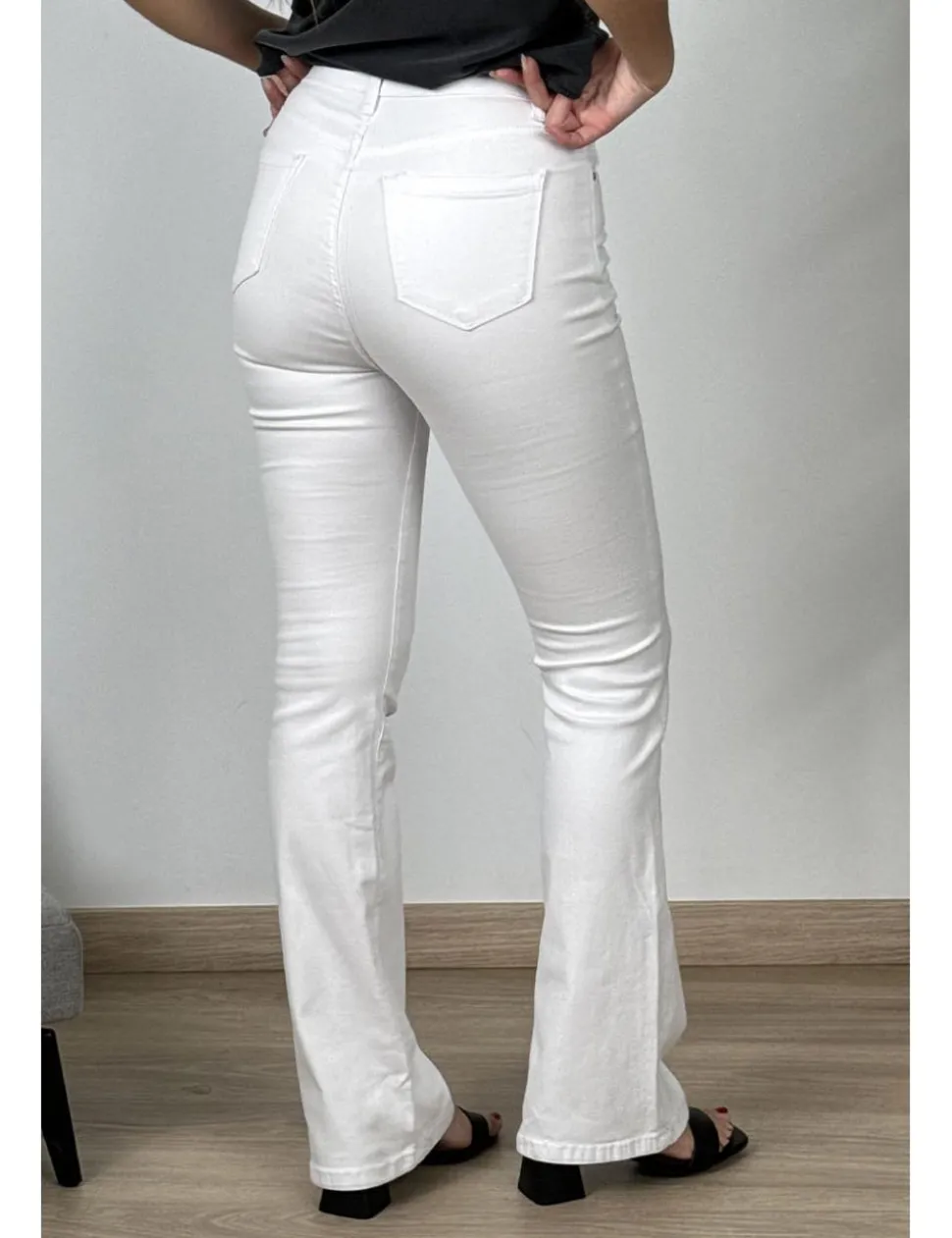 Pantalón campana blanco