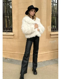 Pantalón efecto piel wideleg negro