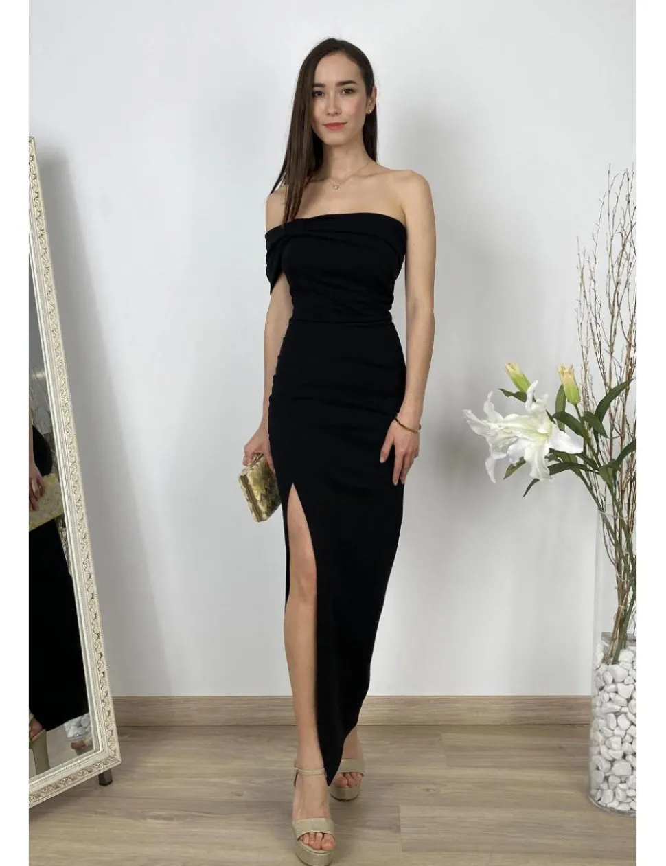 Vestido asimétrico midi negro