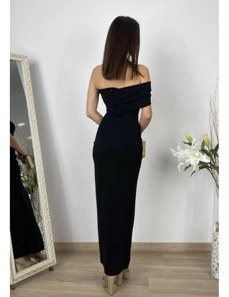 Vestido asimétrico midi negro