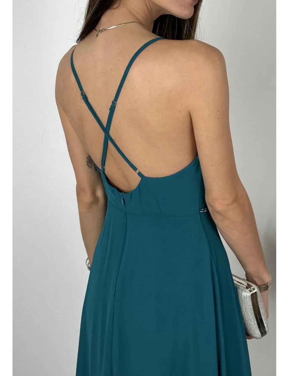 Vestido con pedrería verde