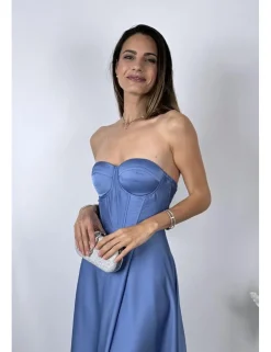 Vestido corte princesa de raso azul