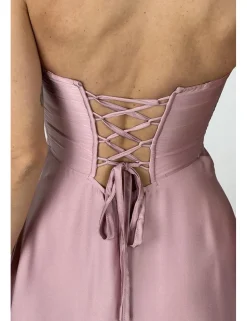 Vestido corte princesa de raso rosa