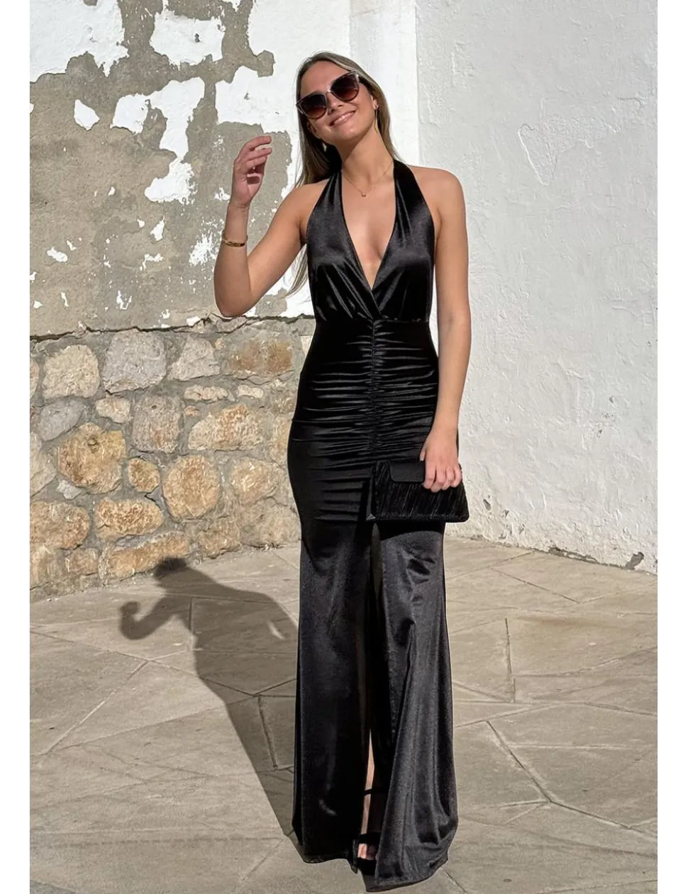Vestido de raso drapeado negro