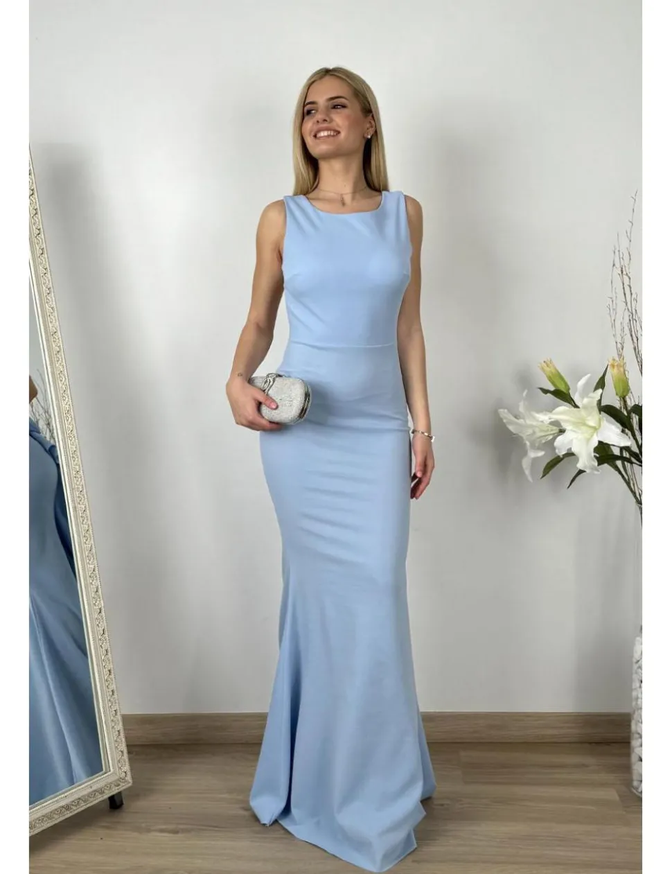 Vestido largo ajustado celeste