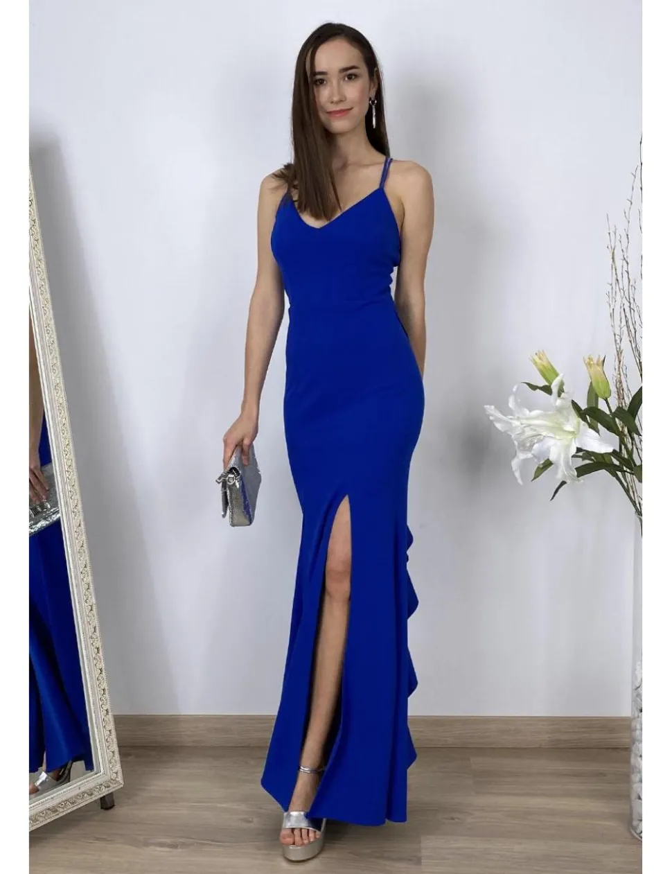 Vestido largo azul klein con volante
