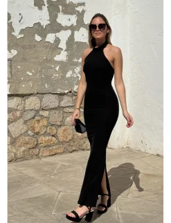 Vestido largo cuello hálter negro