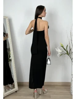 Vestido largo cuello hálter negro