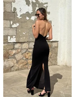 Vestido largo cuello hálter negro