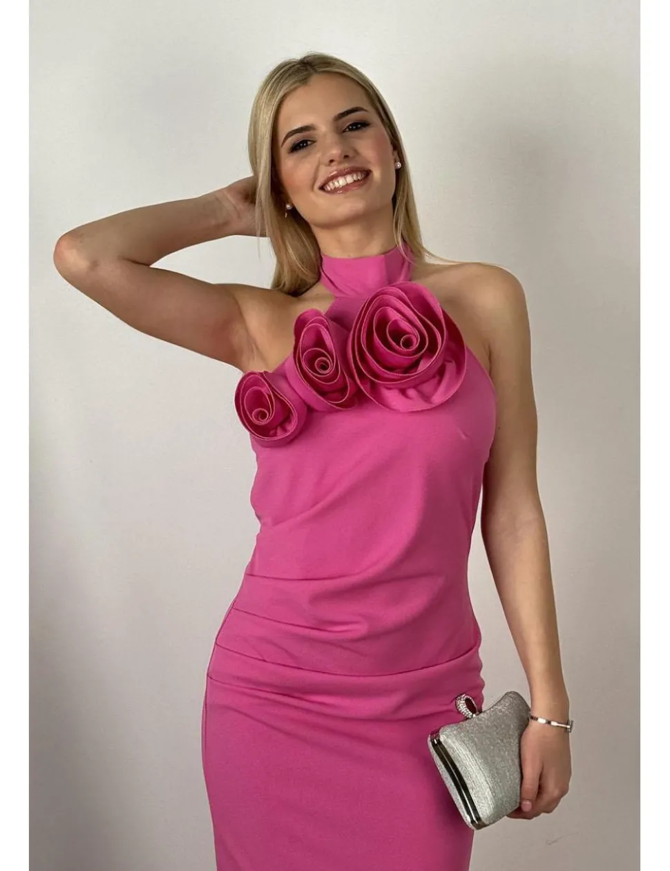 Vestido largo cuello hálter rosa
