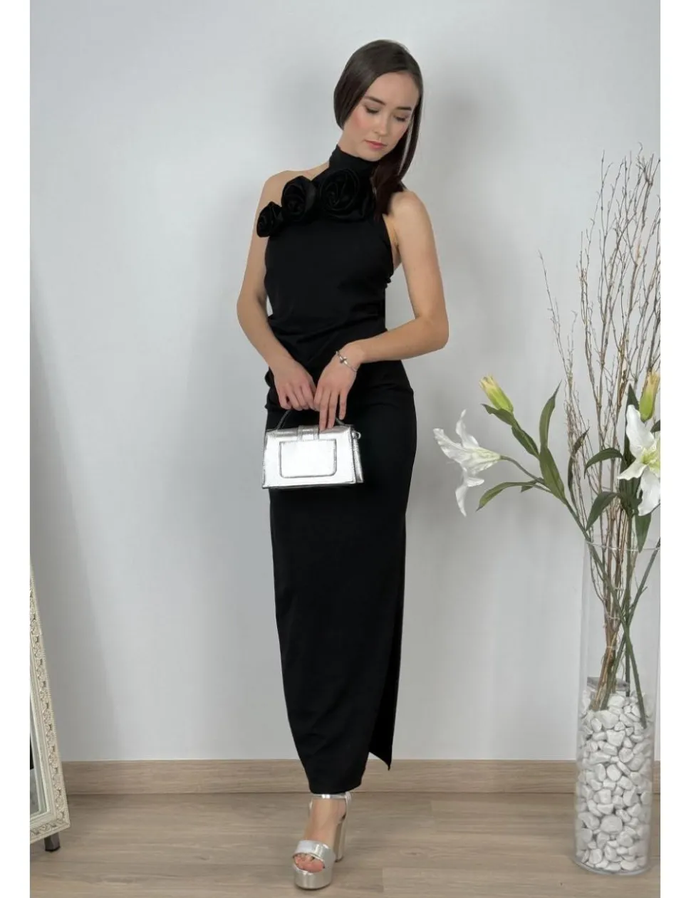 Vestido largo cuello hálter negro