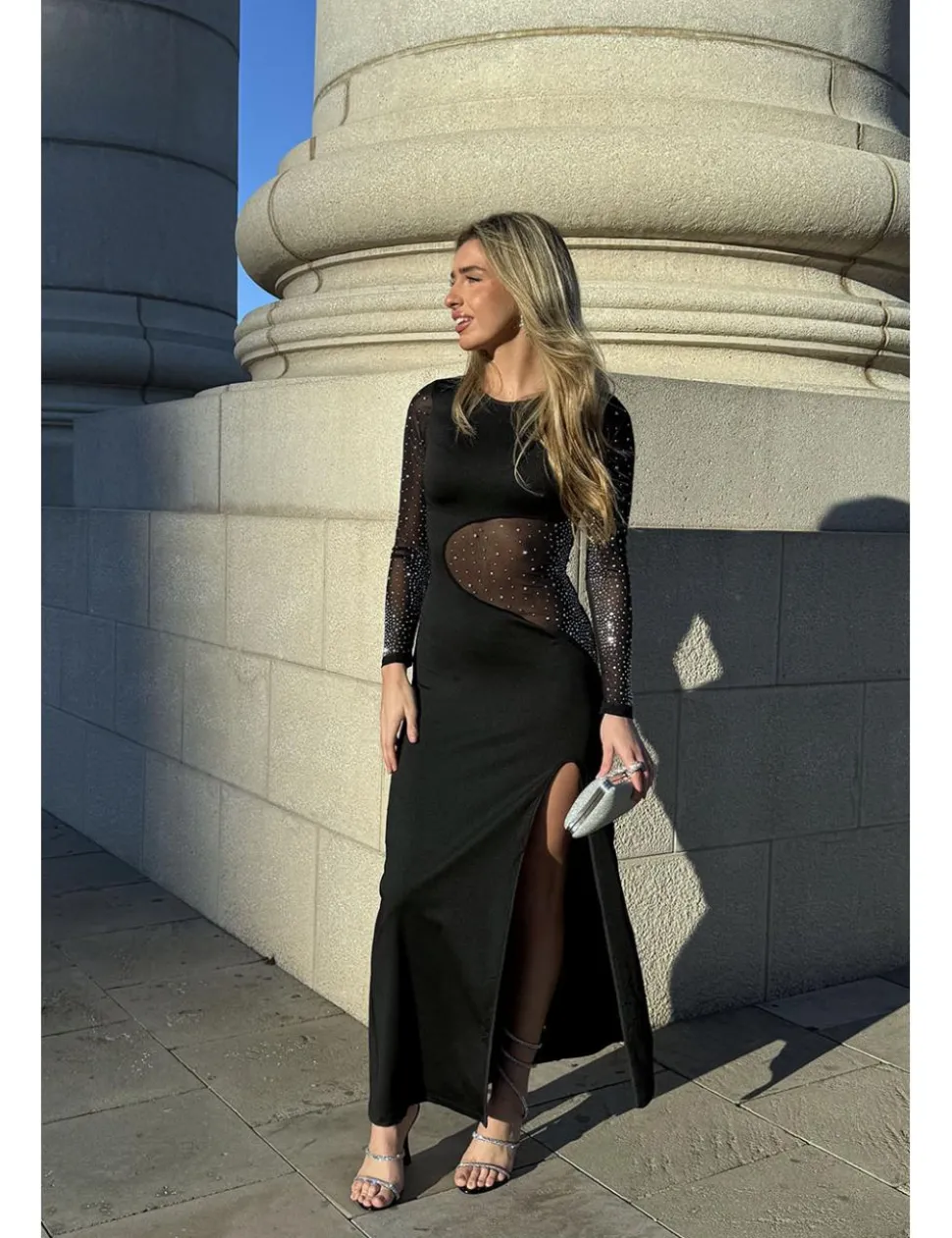 Vestido largo transparencia diamantes negro