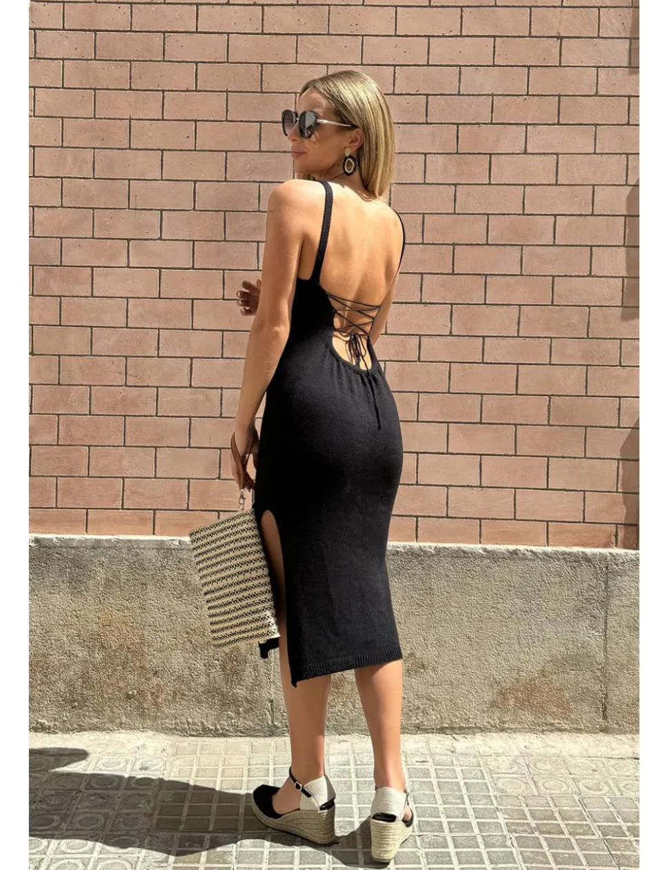 Vestido midi punto negro