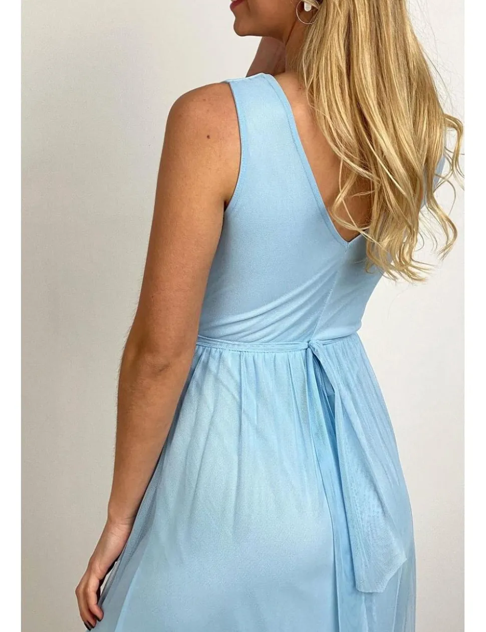 Vestido midi tul celeste