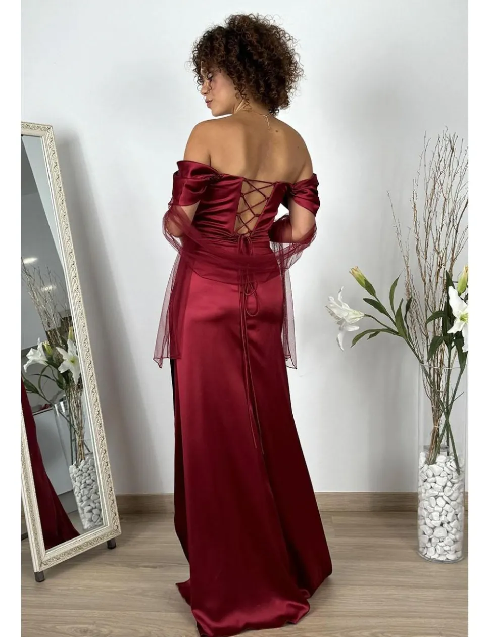Vestido raso princesa burdeos