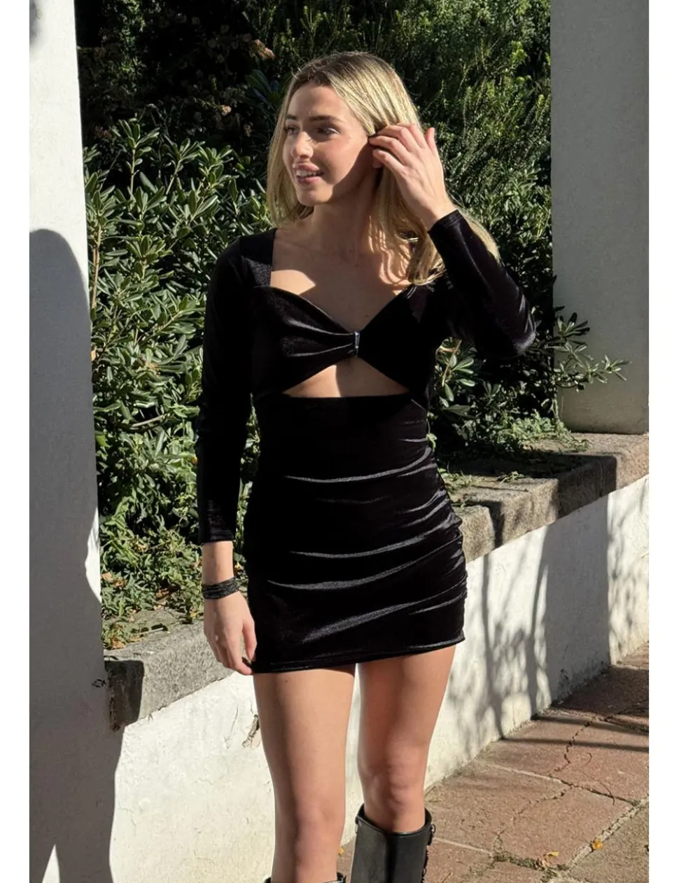 Vestido velvet aberturas negro