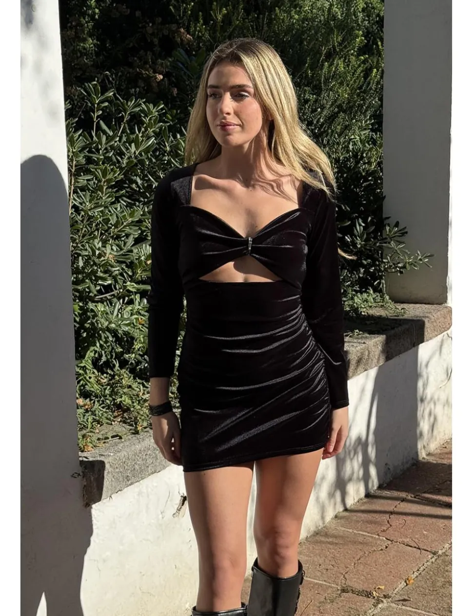 Vestido velvet aberturas negro