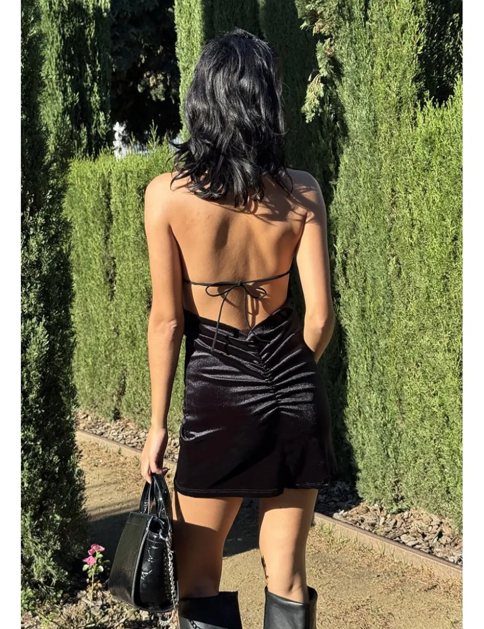 Vestido velvet cascada negro